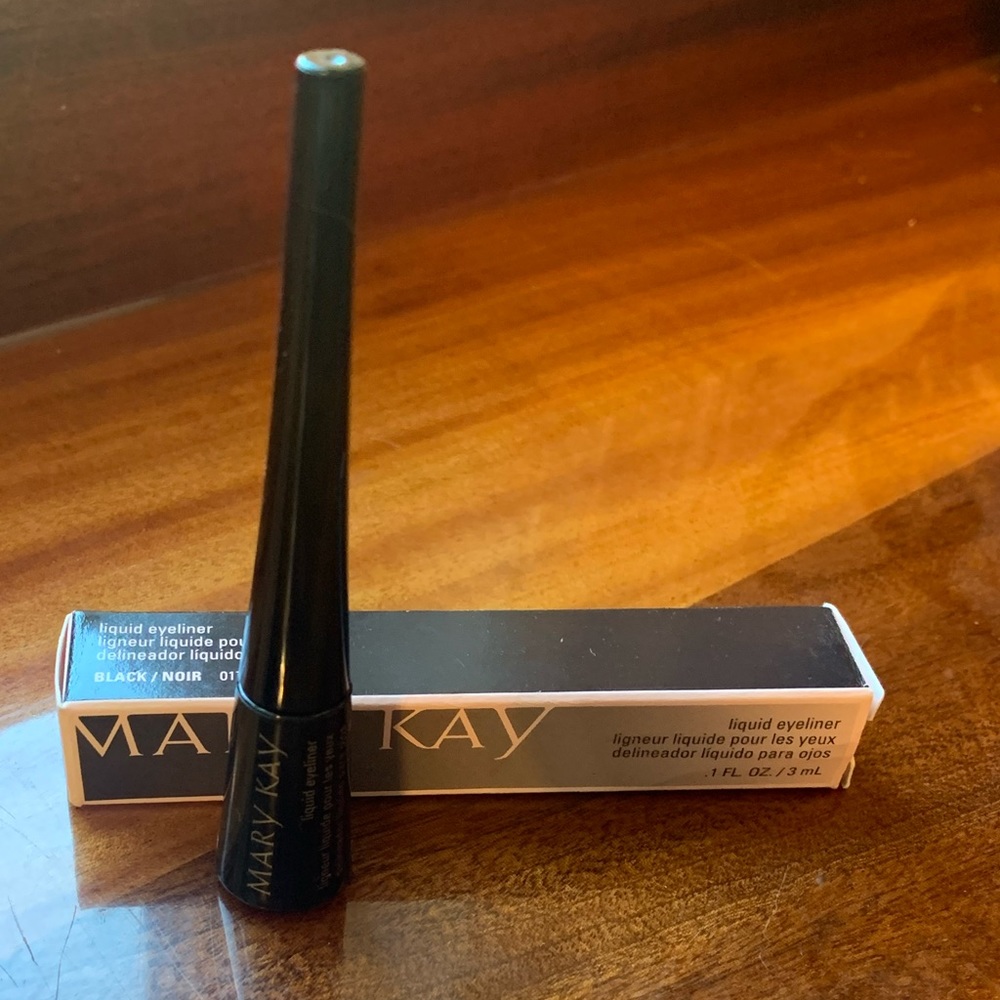 NIB Mary Kay Liquid Eyeliner - Black